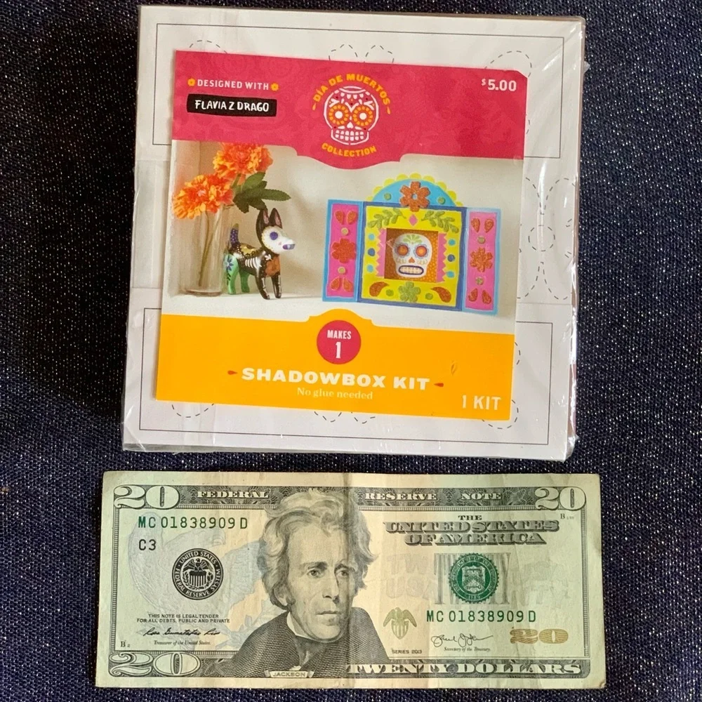 New Target Paint Your Own Shadowbox Kit Dia De Meutros Collection Halloween ‘22 - Picture 6 of 7